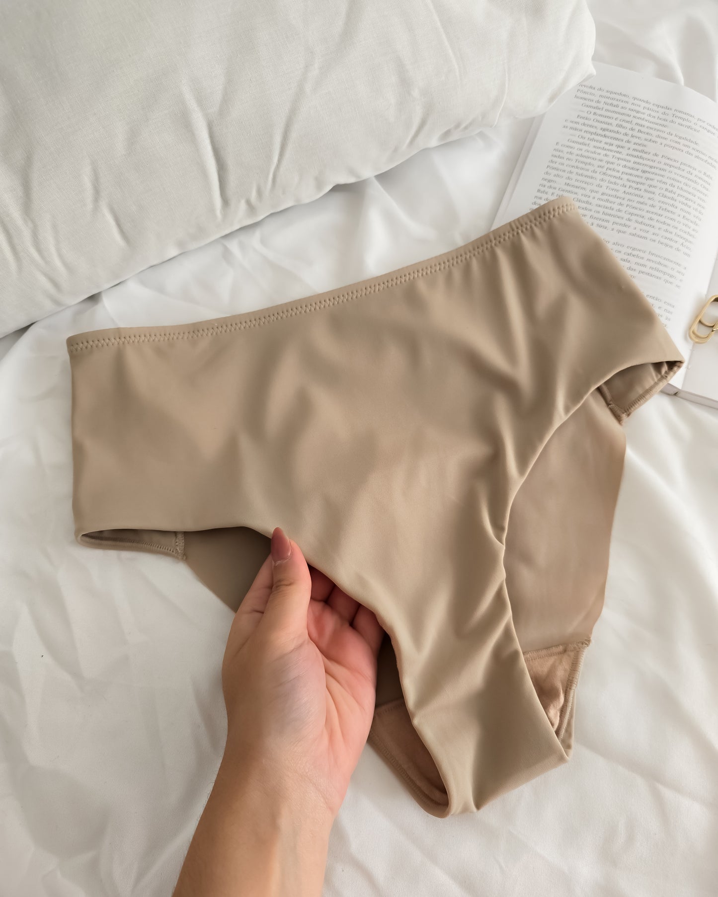 CUECA MODELADORA BEIGE