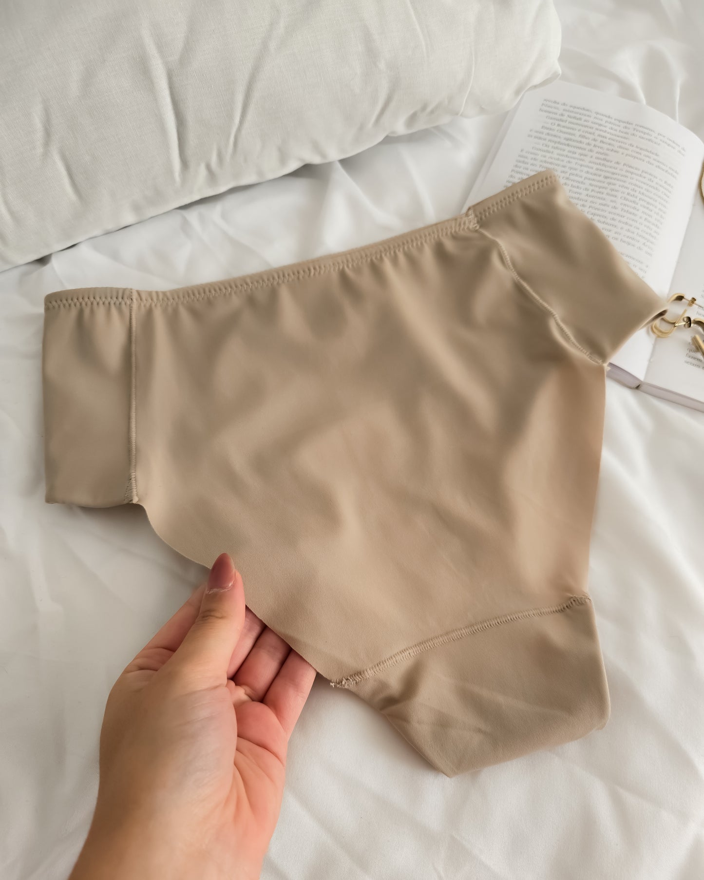 CUECA MODELADORA BEIGE