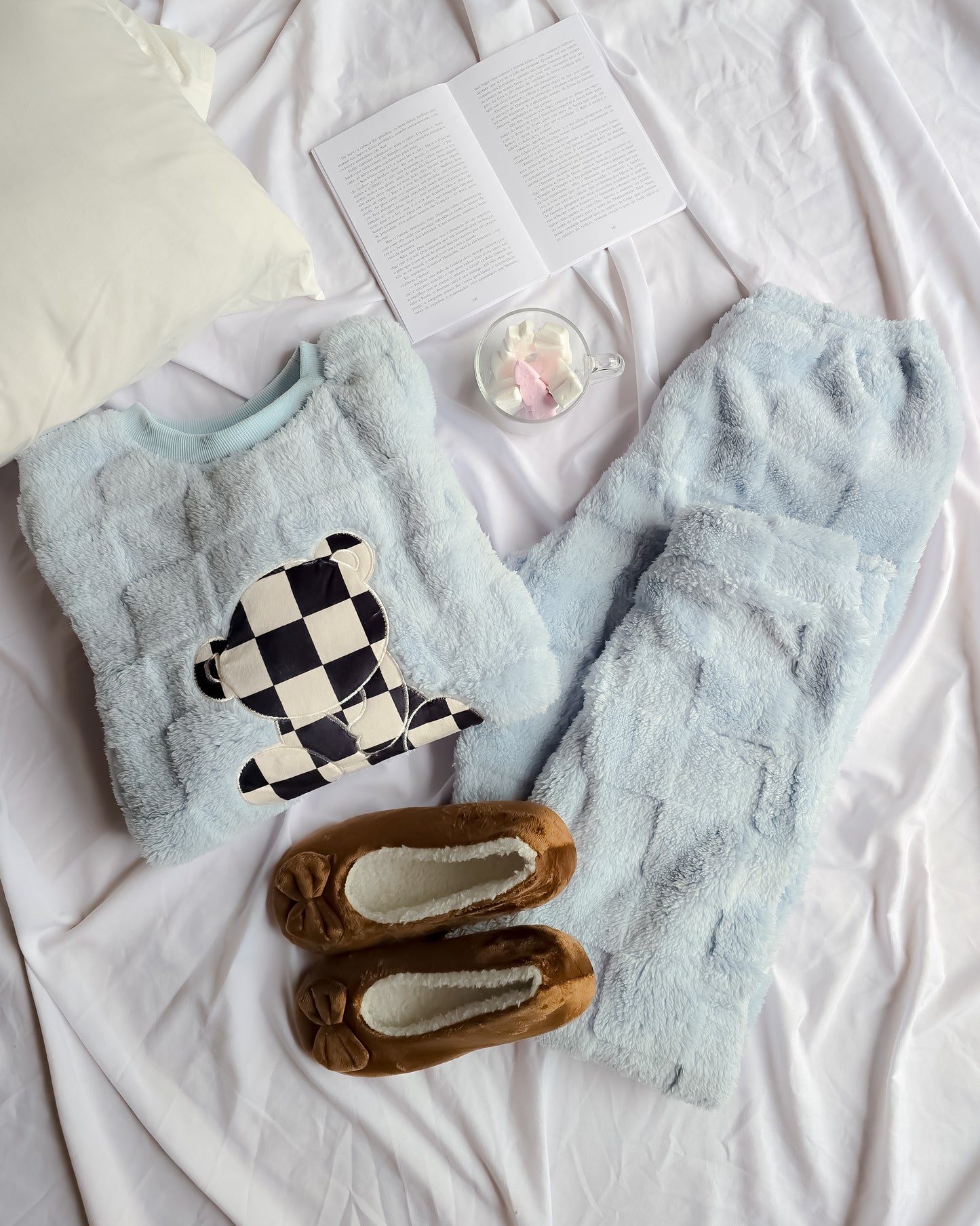 PIJAMA FLUFFY BLUE + OFERTA PANTUFAS