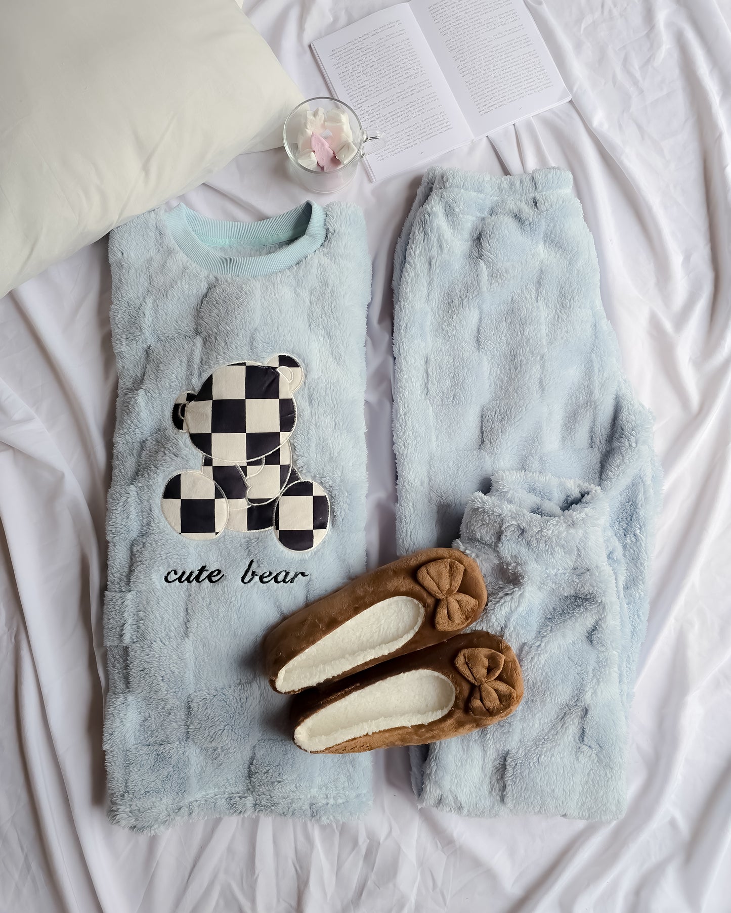 PIJAMA FLUFFY BLUE + OFERTA PANTUFAS