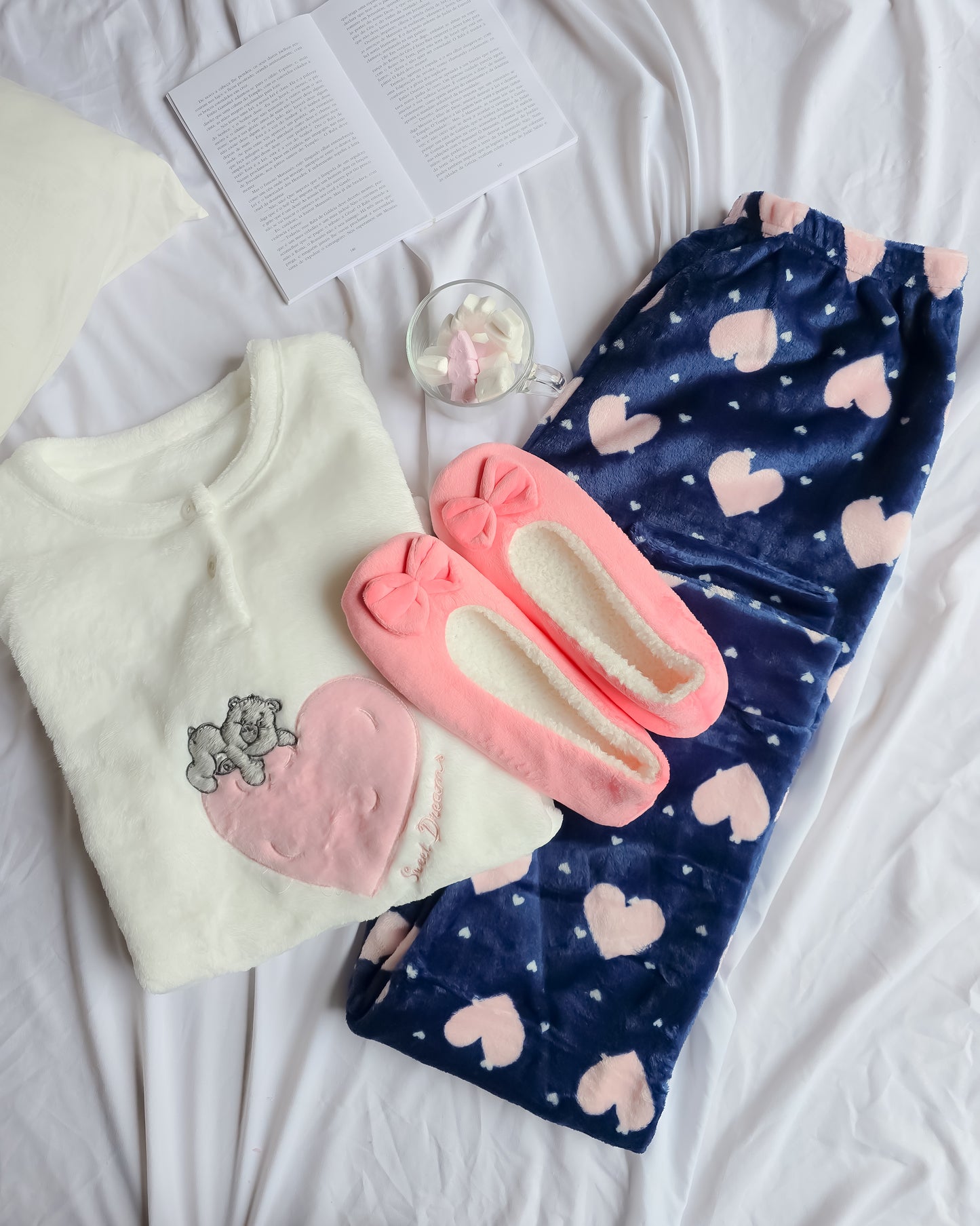 PIJAMA EVE WHITE + OFERTA PANTUFAS