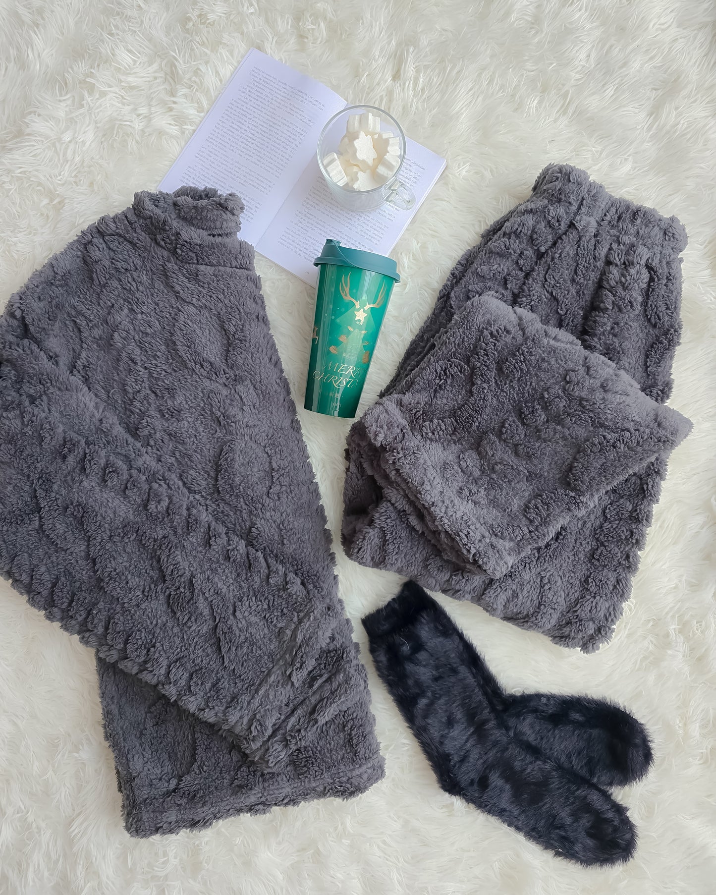 PIJAMA FOFO CINZA + OFERTA meias