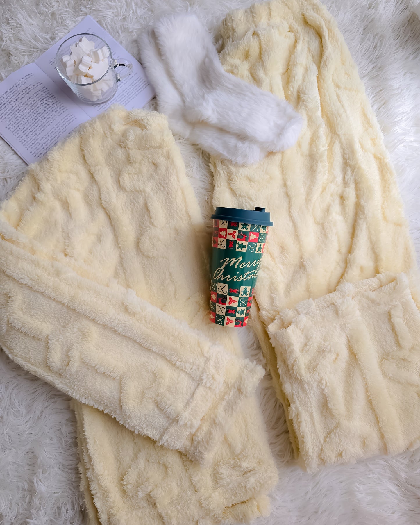 PIJAMA CORAÇÃO AMARELO + meias + copo de Natal