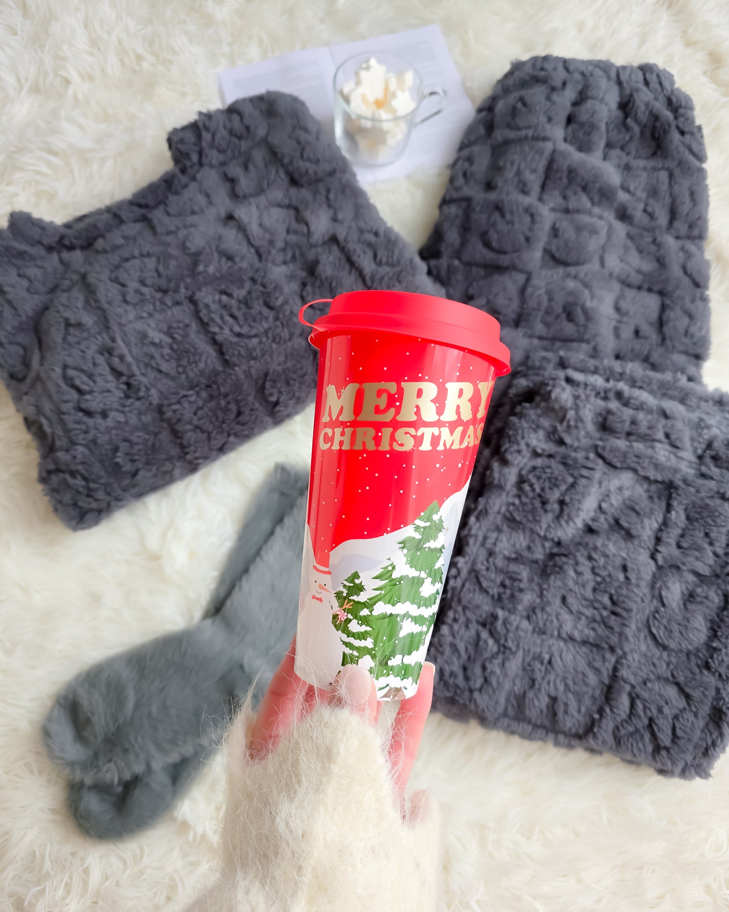 PIJAMA BUNNIES CINZA + meias + copo de Natal