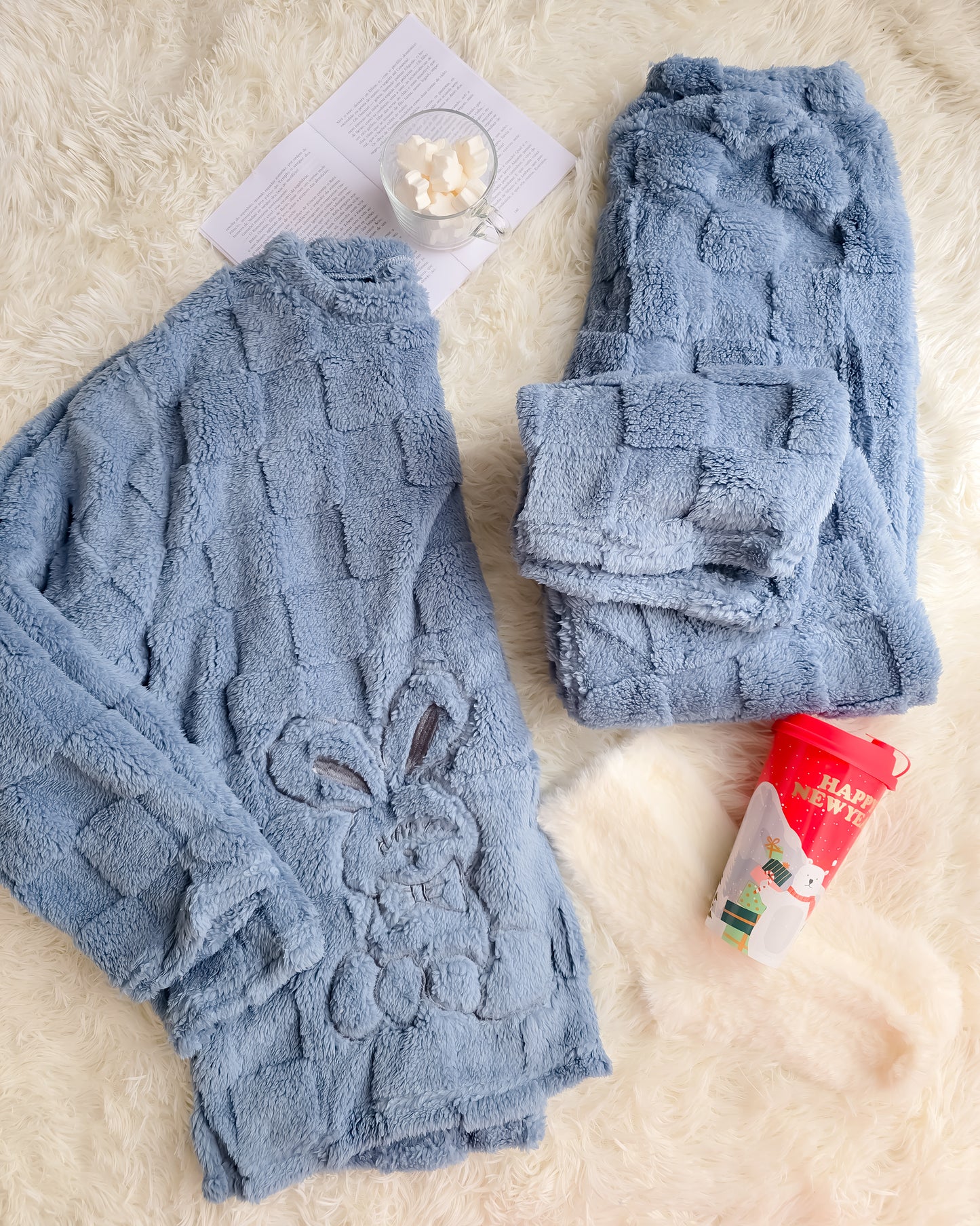 PIJAMA COELHO AZUL + meias + copo de Natal