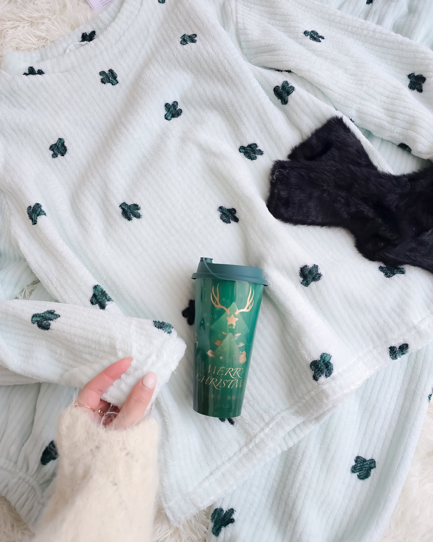 PIJAMA CATO + meias + copo de Natal