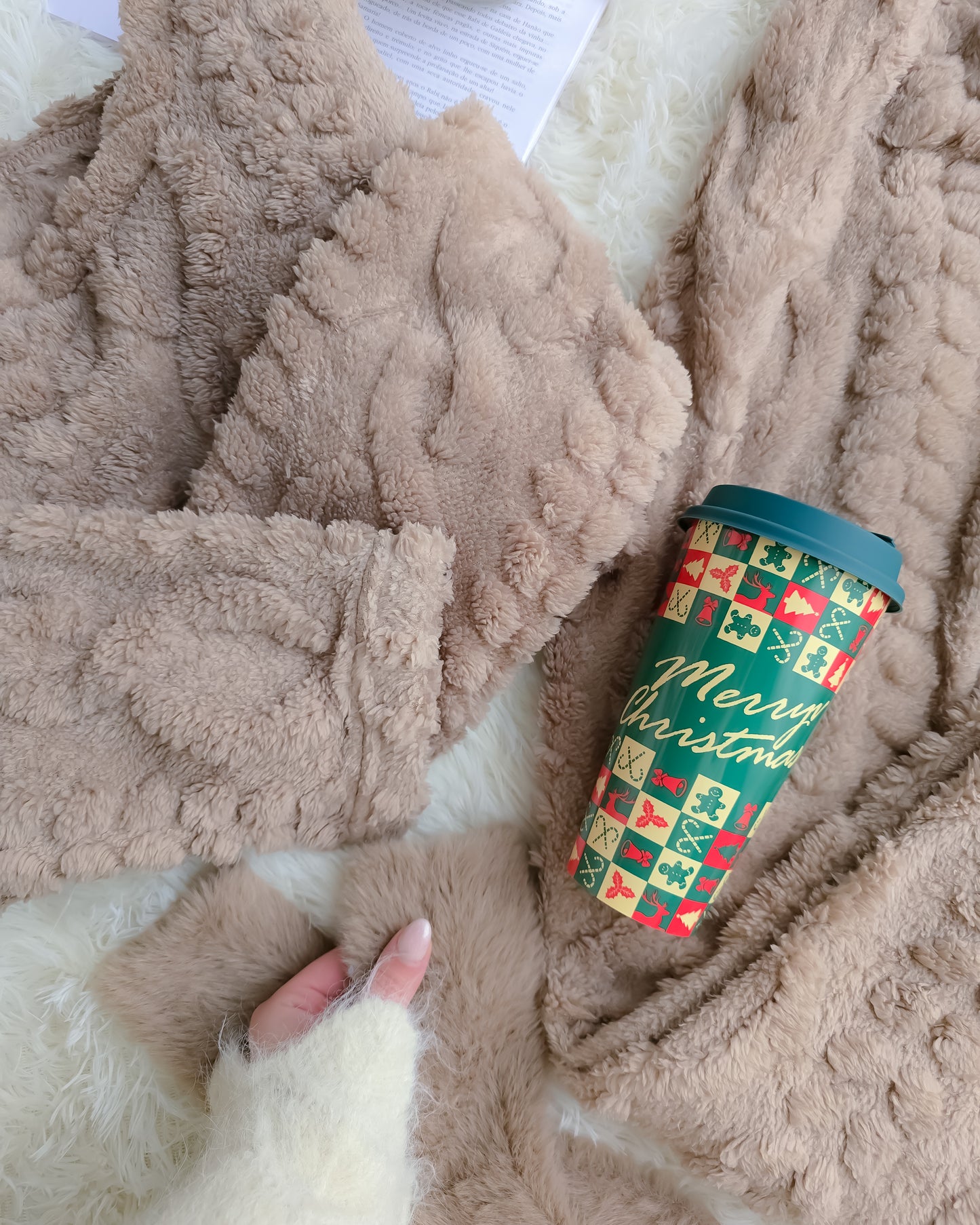 PIJAMA FOFO CASTANHO + OFERTA meias