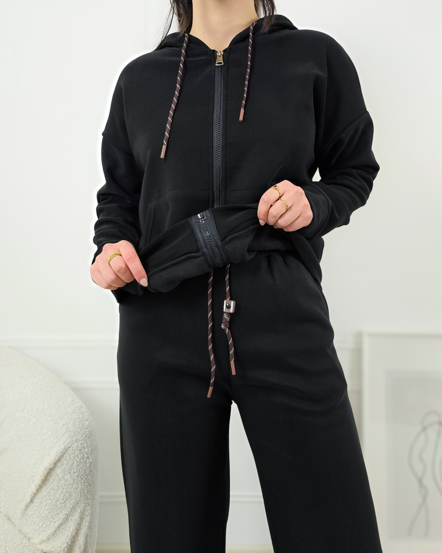 FATO DE TREINO CARDADO PRETO