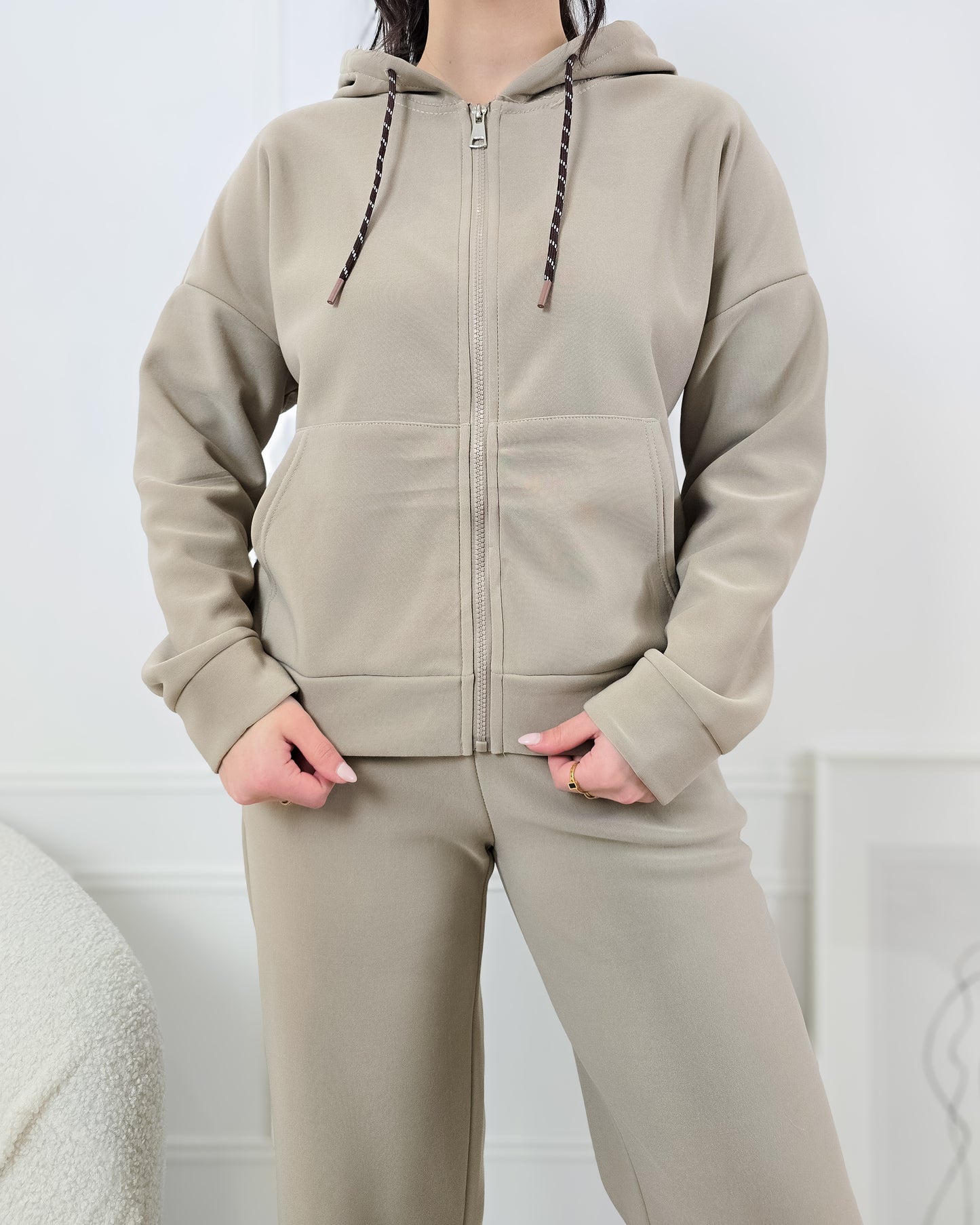 FATO DE TREINO CARDADO BEGE