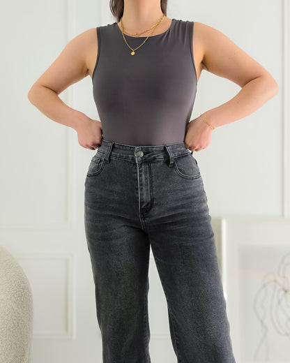 BODY CARLOTA CINZA