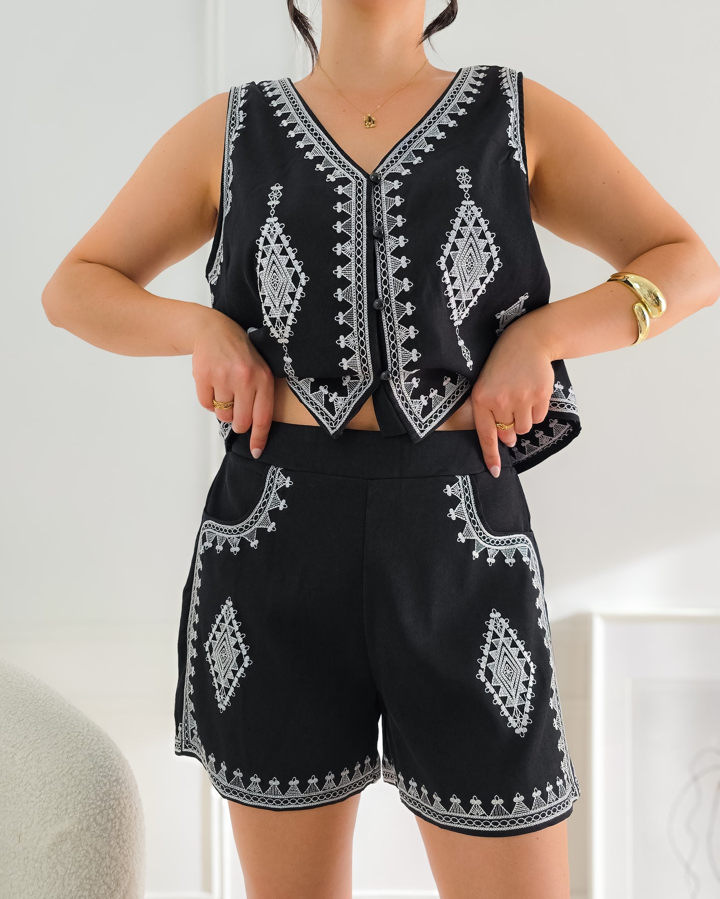 CONJUNTO ADELIA PRETO
